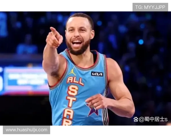 汤普森无球跑动拉开防线为库里创造单打机会 汤普森无球跑动拉开防线为库里创造单打机会